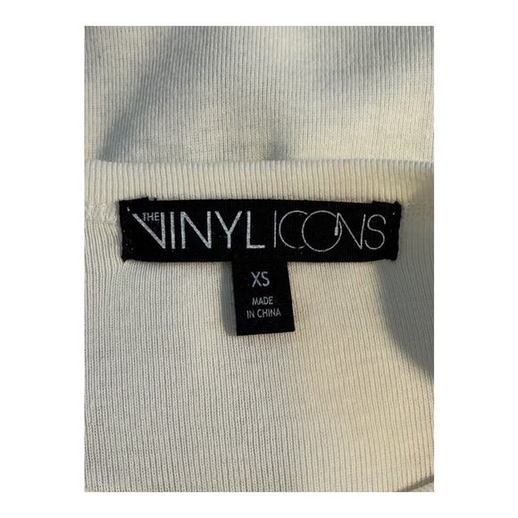 NEW Vinyl Icons Women’s XS Bow Graphic‎ Print T-Shirt NWOT - Picture 5 of 9